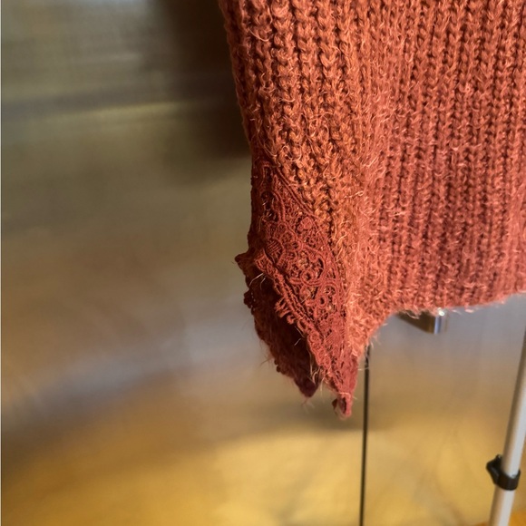Women's Warm Rust Knit Sweater - Picture 5 of 10